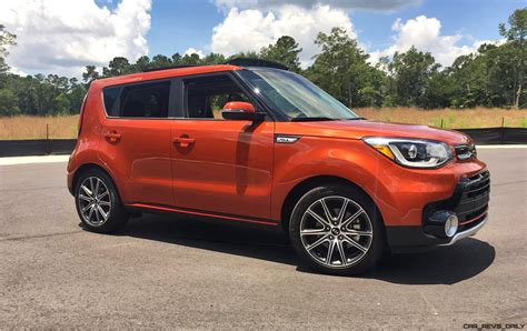 2017 KIA Soul Turbo HD Road Test Review Video