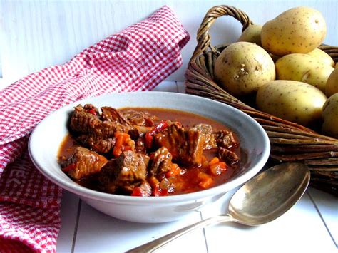 Der Slowcooker Ist Einfach Praktisch Am Morgen Vorbereitet Wartet Am