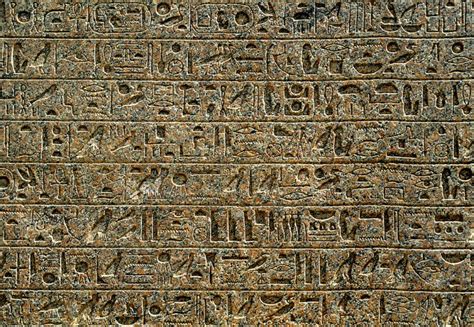 Top 6 Egyptian Artifacts Recovered from the Great Pyramids of Giza