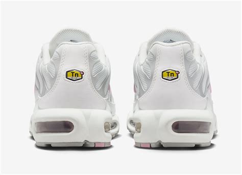 Nike Air Max Plus “Pink Rise” Release Details Revealed