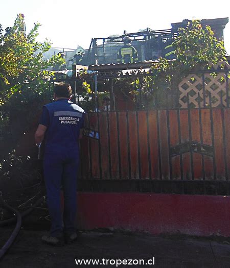 Incendio Destruyó Dos Casas Y Deja Otras Cinco Con Daños De Consideración En Pudahuel Diario