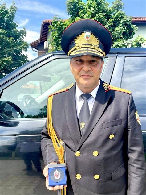 За високи професионални резултати бе награден директорът на Регионална ...
