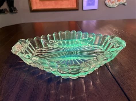 Uranium Glass Green Glow Under Uv Light Heisey Crystolite Etsy