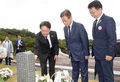 강기정 광주시장 “대통령 기념사에 5·18 정신 헌법 전문 수록 빠져 허탈” 위키트리