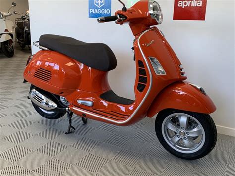 Scooter Vespa Gts Classic 300 Hpe Neuf