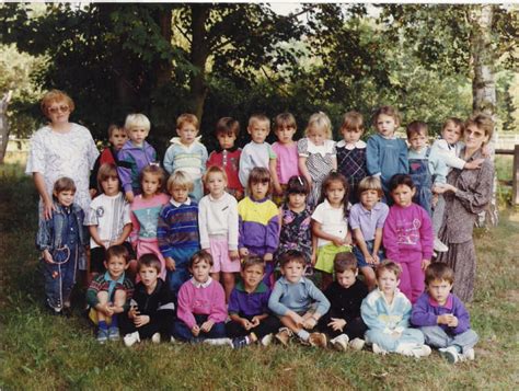 Photo de classe Maternelle année scolaire 1988 1989 de 1988 école