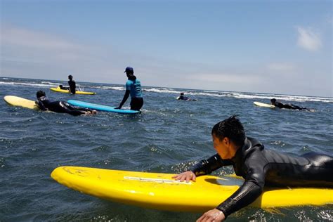 Los productos de surf hechos en colaboración con menores del Sename que