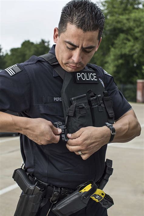 Firstspear Llc Platforms Vests First On Police Special