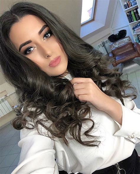 Nazaretyan Karina Araratovna👸🏻 (@karina_nazaretyan) • Fotografii şi ...