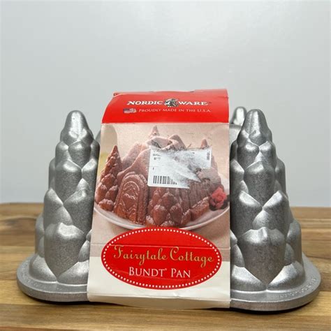 Nordic Ware Kitchen Nwt Nordic Ware 203 Fairytale Cottage Bundt Cake Pan Poshmark