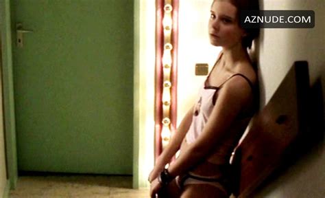 Das Verflixte Jahr Nude Scenes Aznude