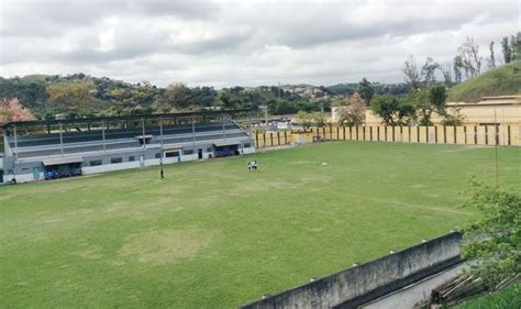 Elenco Do Barra Mansa Passa A Treinar Na Associa O Atl Tica Barbar