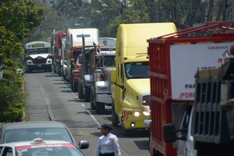 Transportistas Anuncian Paro Nacional Bloquearán Carreteras De Todo El País Contraréplica