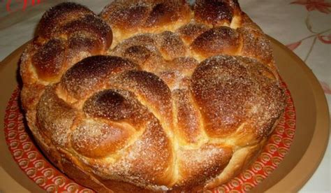 Голям селски козунак на конци - Рецепта. Как да приготвим Голям селски ...