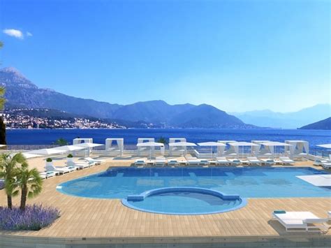 Beach hotel in Herceg Novi, Montenegro | IBEROSTAR Herceg Novi