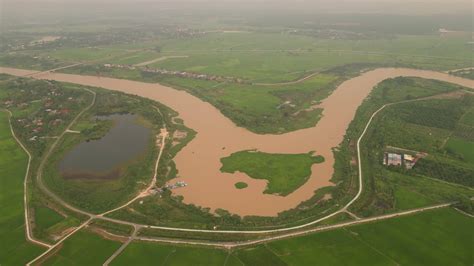 Aerial Tracking View Pengkalan Sepit Biru Permatang Berangan At Sungai