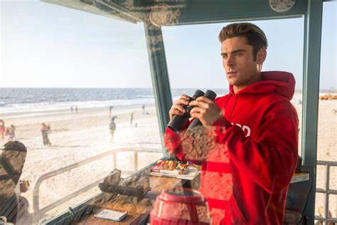 Baywatch Zac Efron In Una Scena Del Film 451319 Movieplayer It