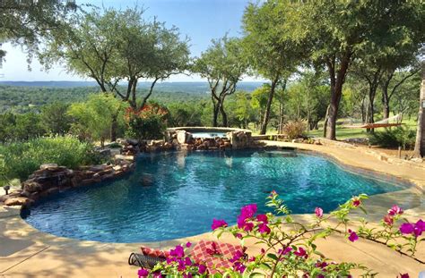 Cannonball Pools – Glen Rose's Premier Pool Builder Since 2008