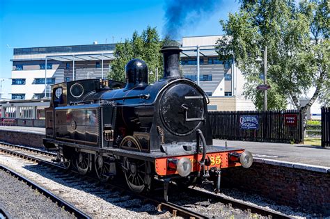 Taff Valley Railway No Runs Round Its Train At Keighle Flickr