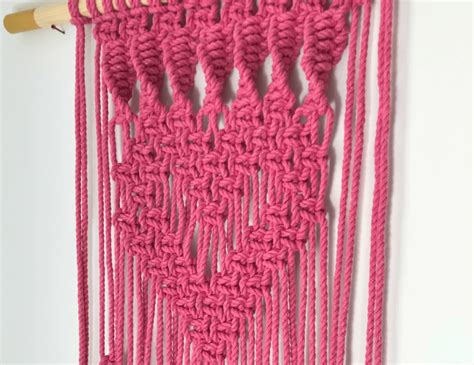 macrame heart wall hanging - My French Twist