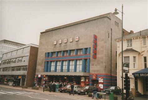 Odeon Wimbledon in London, GB - Cinema Treasures | Odeon cinemas ...