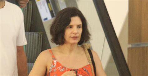 Helena Ranaldi Faz Rara Apari O O Marido Em Shopping No Rio