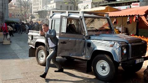 007 Drives Vintage Land Rover In Bond 25 Driving