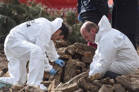 Ossa Umane A Porto Recanati Nel Pozzo Ci Sono Almeno Due Corpi