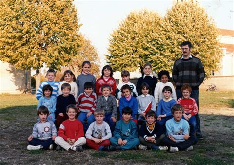 Photo De Classe CE1 1986 1987 De 1986 ECOLE PRIMAIRE DE LA VALBONNE