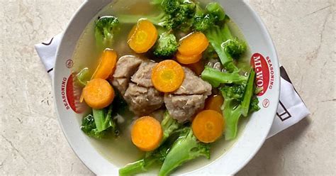 Resep Sup Brokoli Bakso Oleh Anif Agustina Cookpad