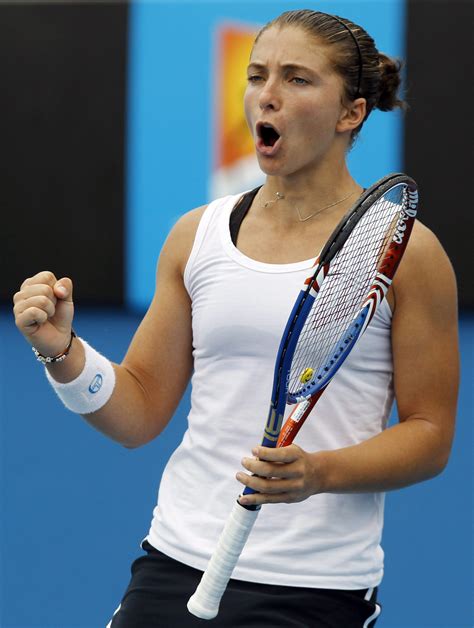 Sara Errani is Pumped Up - WTA Photo (24507734) - Fanpop