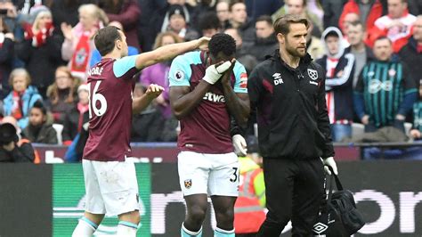 Michail Antonio's West Ham season ended by hamstring injury | Football ...