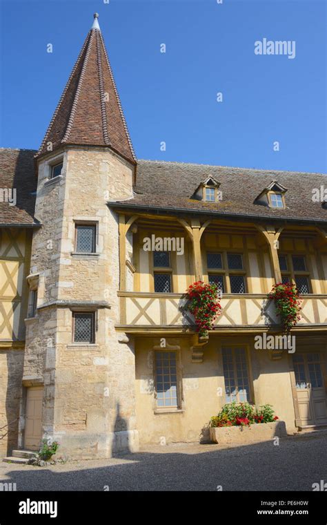 Beaune Travel Guide 2023 Things To Do What To Eat Tips