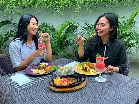 Nasi Goreng Rasa Yang Unik Dari Aston Sidoarjo Untuk Sambut