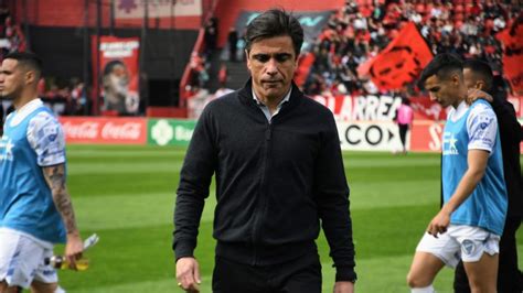 Newells Javier Sanguinetti presentó su renuncia