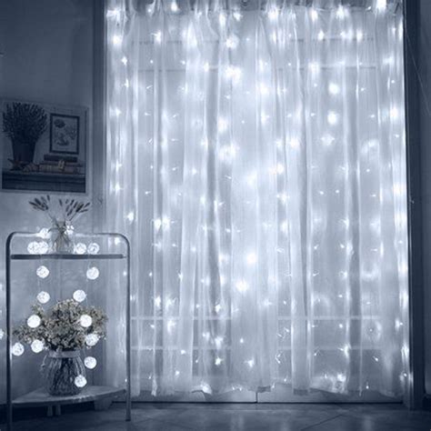 LED-curtain-white-string-lights | HomeMydesign