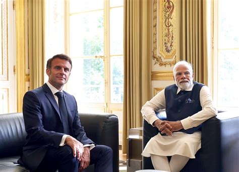 Pm Modi Gave Ts To President And Prime Minister Of France On His