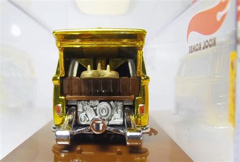 Hot Wheels RLC M M Kool Kombi
