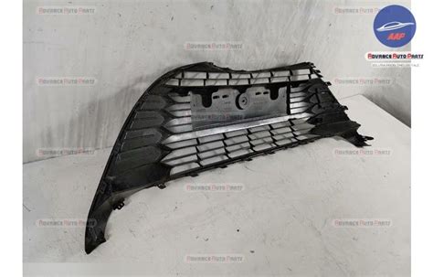 Grila Centrala Radiator Originala Toyota Yaris Xp Facelift