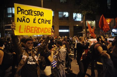 Protestos No Rio De Janeiro Bol Fotos Bol Fotos