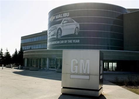 update  gm  expand   engineering jobs  canada