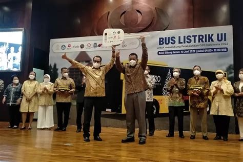 UI Serahkan Bus Listrik Punya Jarak Tempuh 300 KM Dukung Presidensi