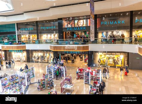 Primark Inside Hi Res Stock Photography And Images Alamy