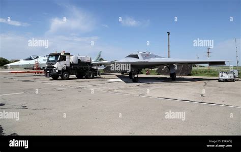 Sukhoi S 70 Okhotnik B Hunter B A Russian Heavy Ucav That Was Being