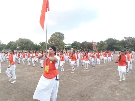 In Indore Vishwa Hindu Parishad Durga Vahinis Shaurya Path Sanchalan