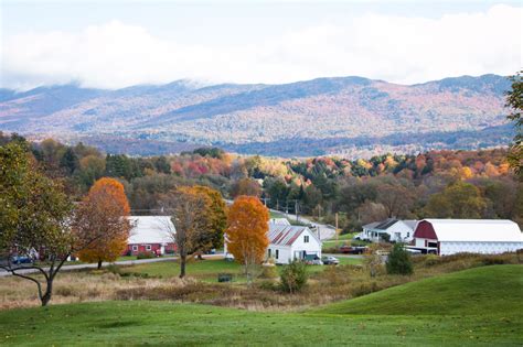 The Perfect Fall Road Trip—Route 100 in Vermont | Go Stowe