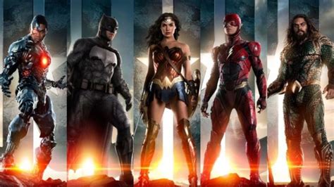 Here's The Complete Roster of Upcoming Superhero Movies from DC