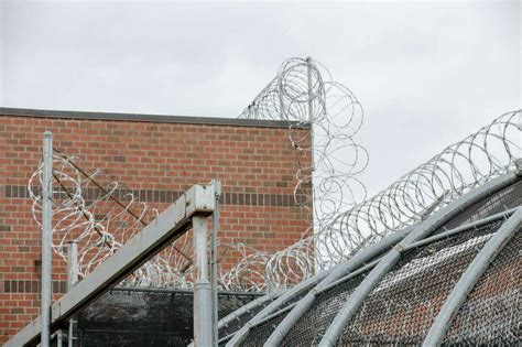 Covid Spikes In Ct Prisons Locking Down States Largest Facility