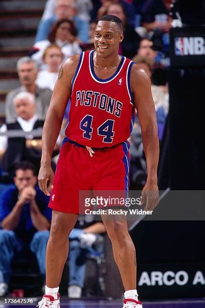 Rick Mahorn Pistons Photos and Premium High Res Pictures - Getty Images