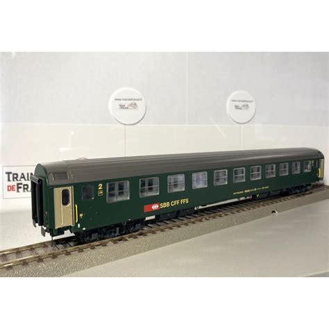 UIC X CAR SBB CFF Bm GREEN AND GRAY ROOF NEW LOGO 11 COMPARTMENTS